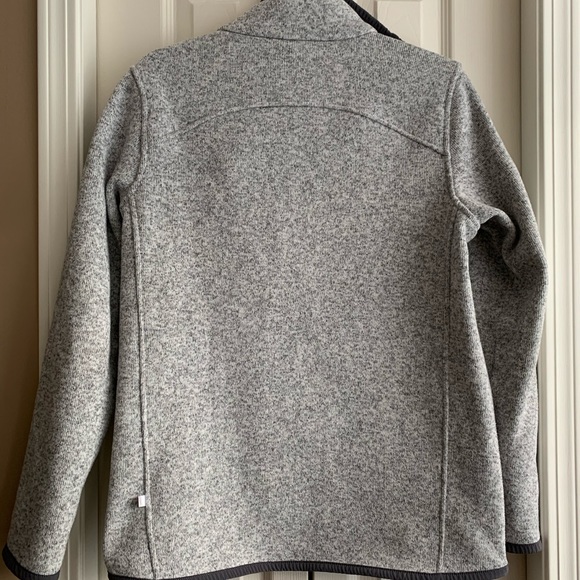 It’s fleecing freezing zip up - Picture 3 of 4